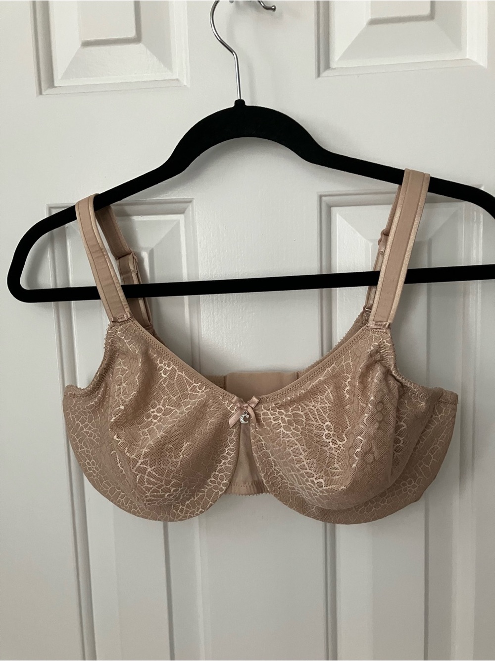 Chantelle Beige Lace Full-Coverage Bra